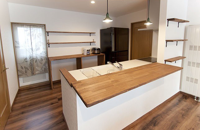 【東川町・A邸】アンティーク調の安らぐ施術室