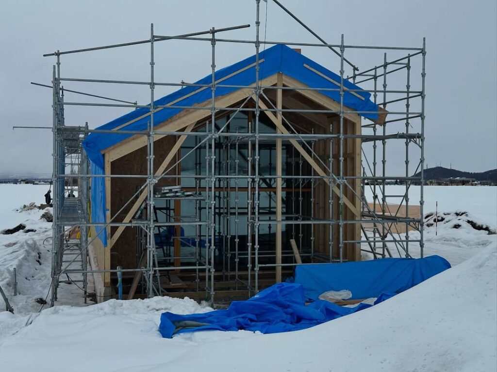【東川町】木製サッシを取り付けました