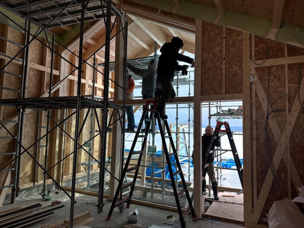 【東川町】木製サッシを取り付けました