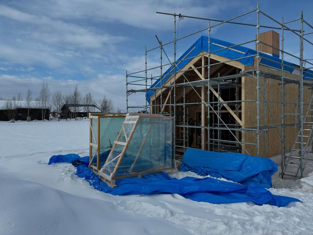 【東川町】木製サッシを取り付けました