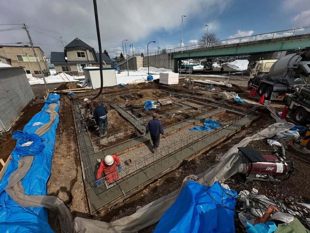 【美瑛町】配筋検査終了し、ベースコン打設へ