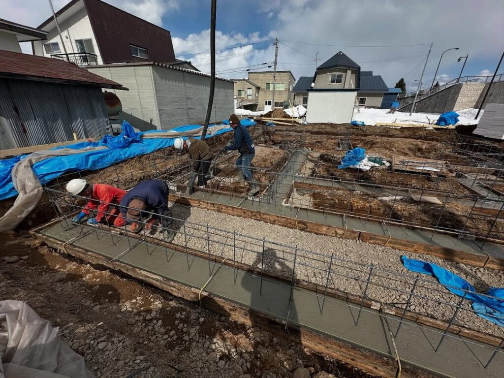 【美瑛町】配筋検査終了し、ベースコン打設へ