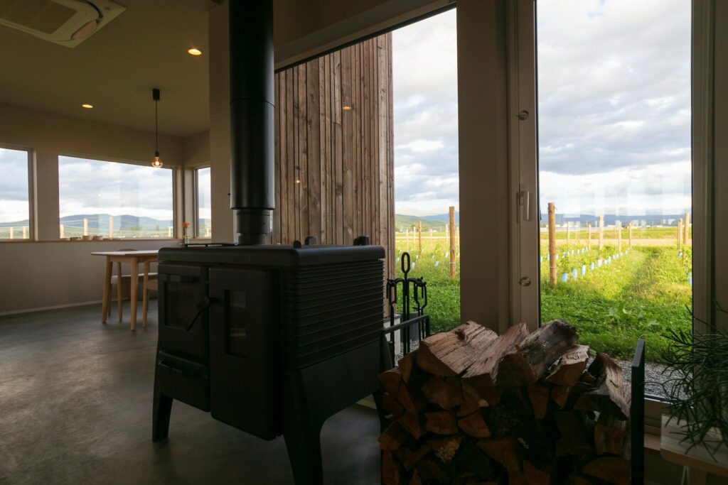 2024年4月、東川町西８号北２６に宿泊できるオーベルジュ「東川PERICAN（ペリカン）」が開店しました