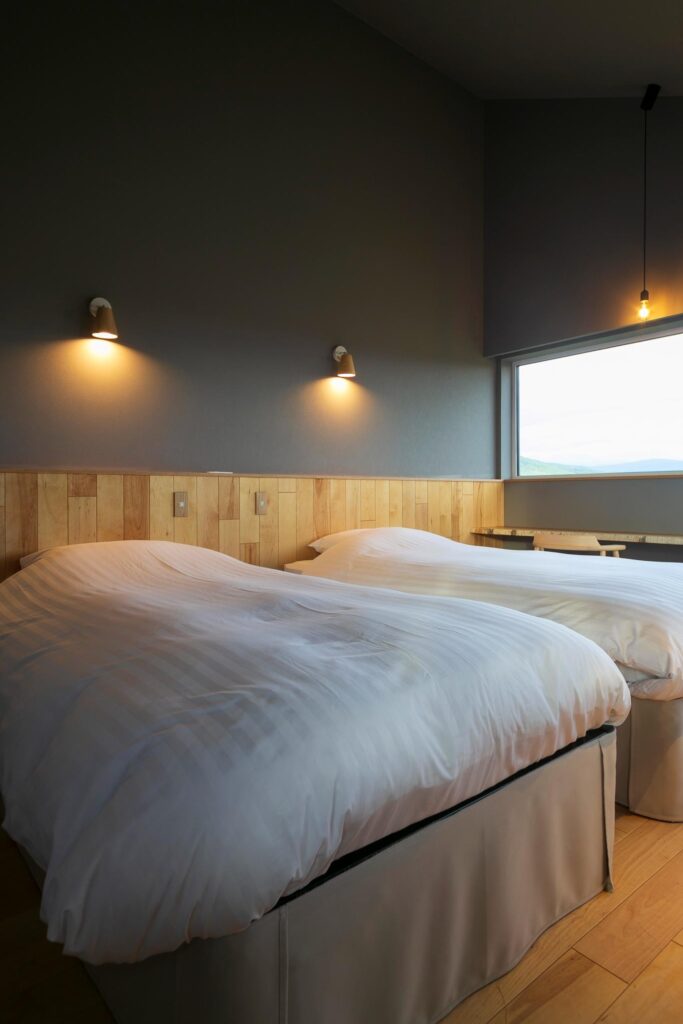 2024年4月、東川町西８号北２６に宿泊できるオーベルジュ「東川PERICAN（ペリカン）」が開店しました